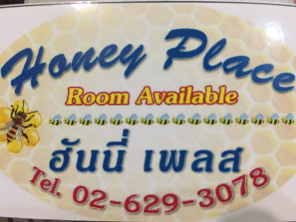 Ricos Honey Place Guesthouse Bangkok Exterior photo