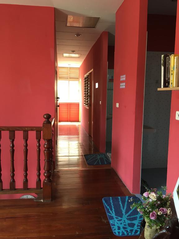 Ricos Honey Place Guesthouse Bangkok Exterior photo
